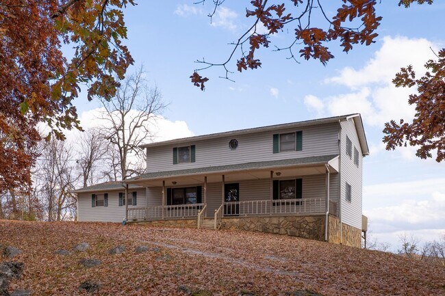 Building Photo - 4 Bedroom, 2 Bathroom Home in Greene County, TN