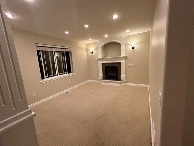 Building Photo - Charming Wasilla Haven: 4BR, 2.5BA Gem wit...