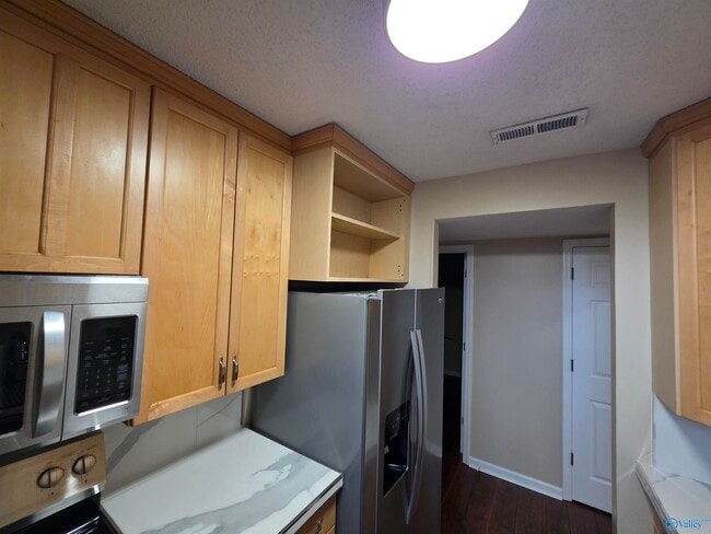 Building Photo - 1127 Stones Throw Dr NW