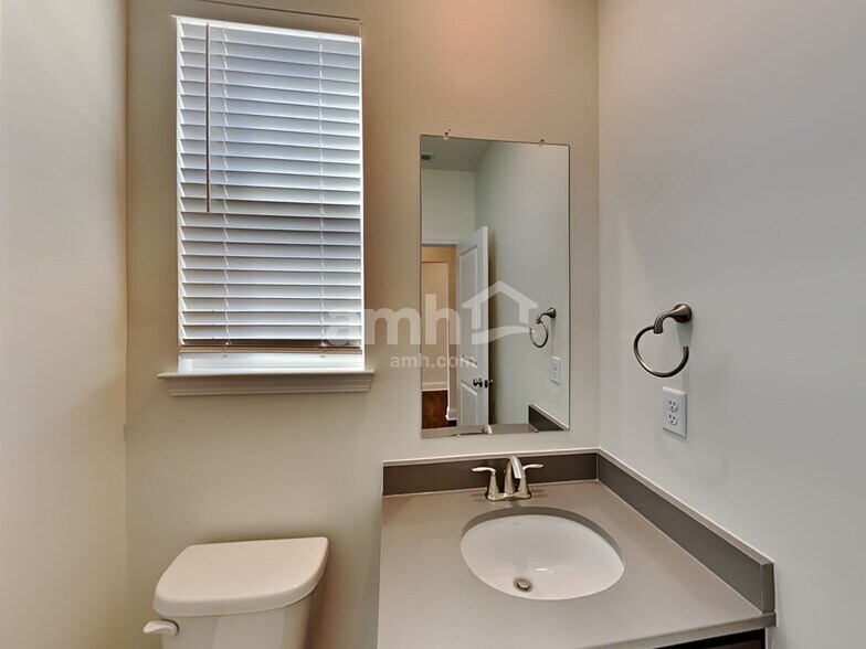 Building Photo - 8037 Minnow Trl