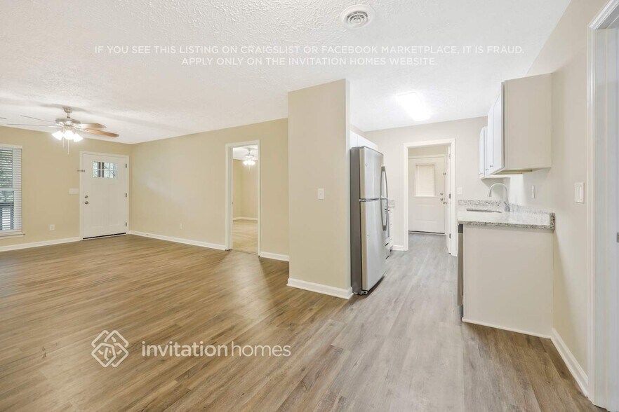 Building Photo - 513 Anderson Ave