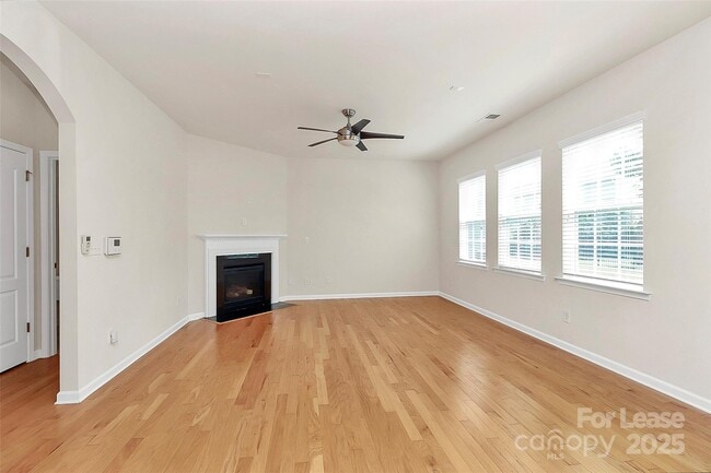 Building Photo - 14321 Green Birch Dr