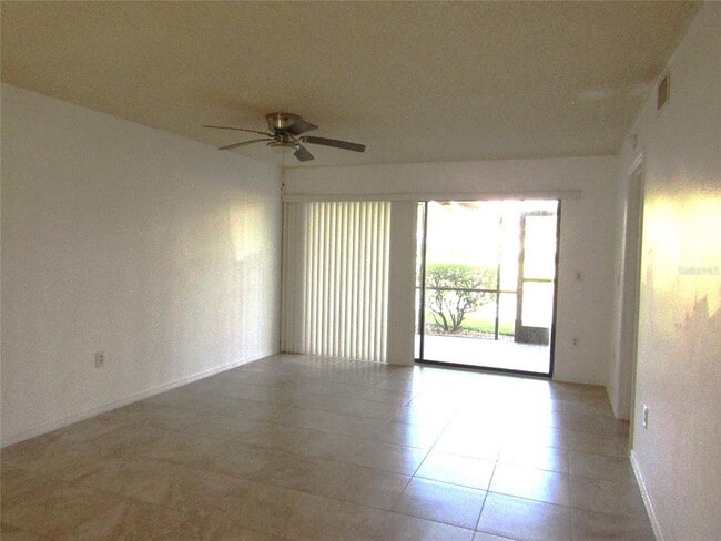 Building Photo - 4434 Weybridge St