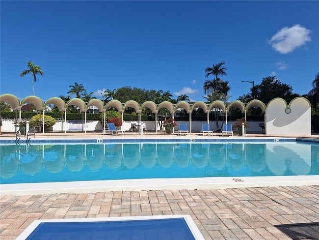 Building Photo - 2150 Sans Souci Blvd