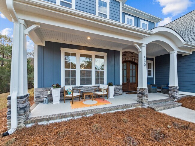 Building Photo - Luxury Home in gated Hampstead Community