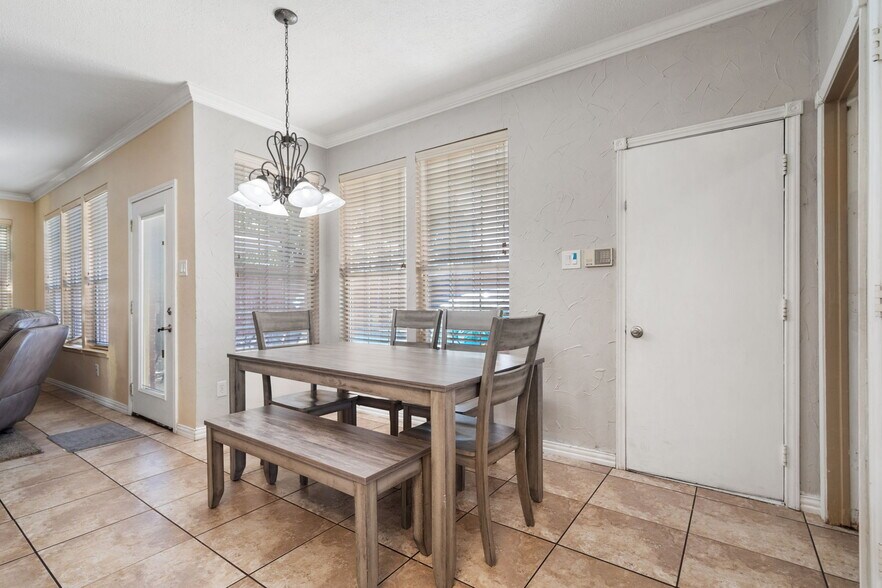 Building Photo - 141 Morningside Dr