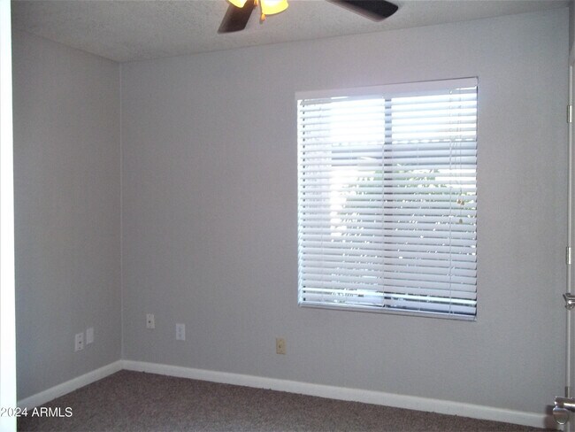 Building Photo - 5995 N 78th St
