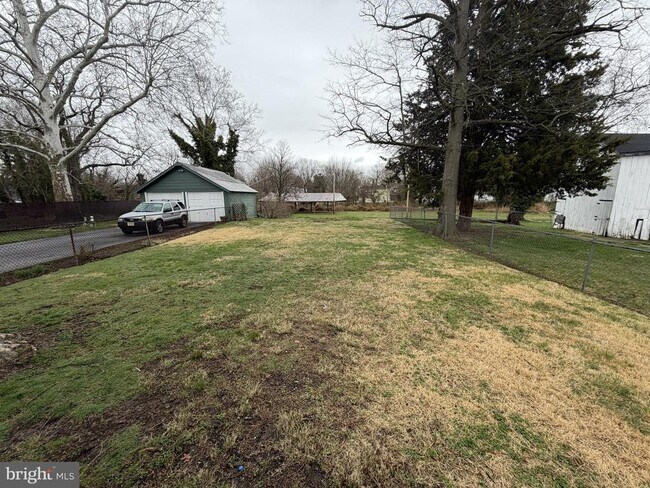 Building Photo - 190 7th St