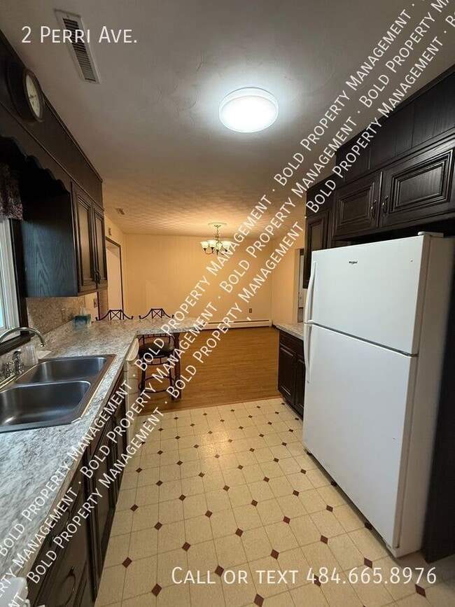 Building Photo - 2 Perri Ave