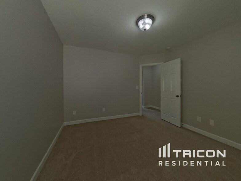 Building Photo - 1427 Matthew Allen Cir