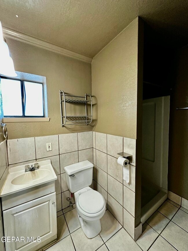 Building Photo - 618 Stewart Ct