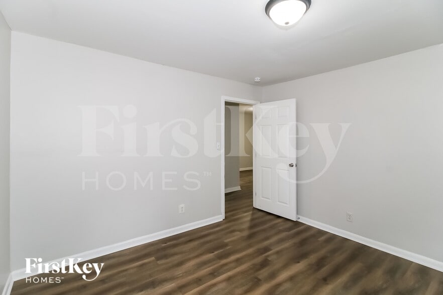 Building Photo - 1698 Sandtown Rd SW