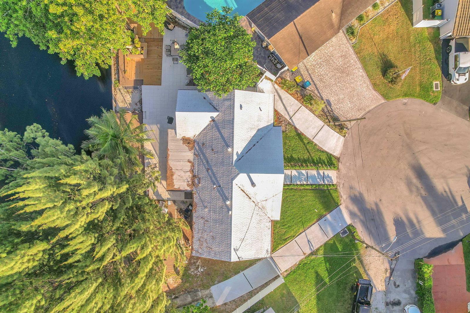 Building Photo - 4400 SW 37th Ave