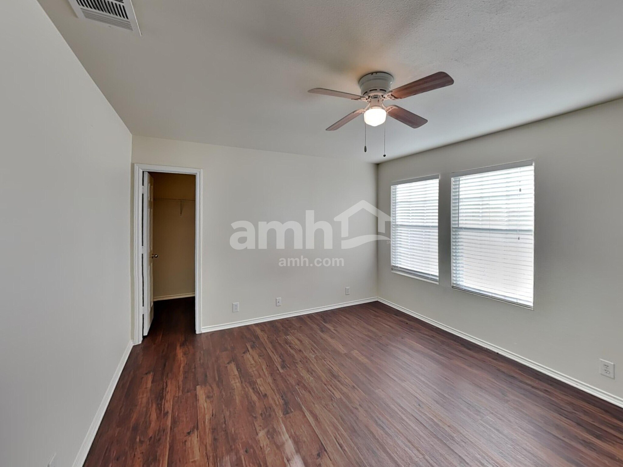 Building Photo - 122 Mallow Grove