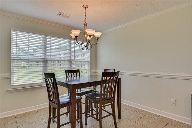 Building Photo - 1203 Belgrove Dr