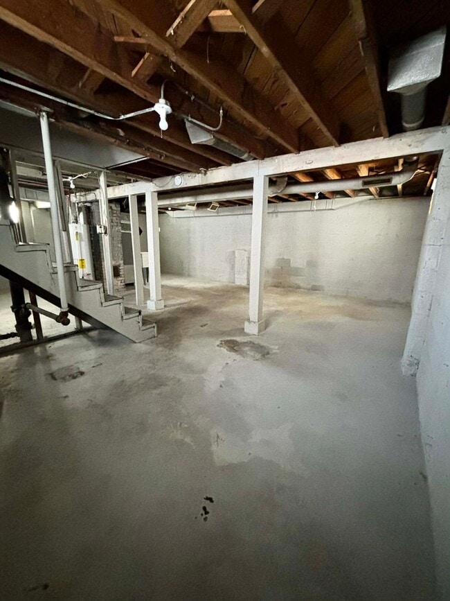 Building Photo - Beautifully Updated 2-Bedroom Home inGary