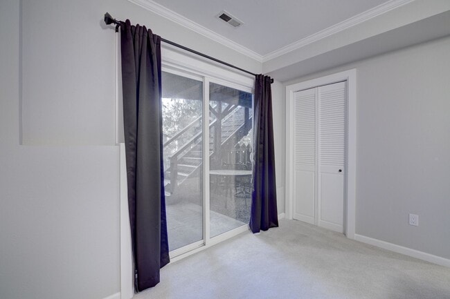 Building Photo - 3Bd/2.75Ba Sammamish Home