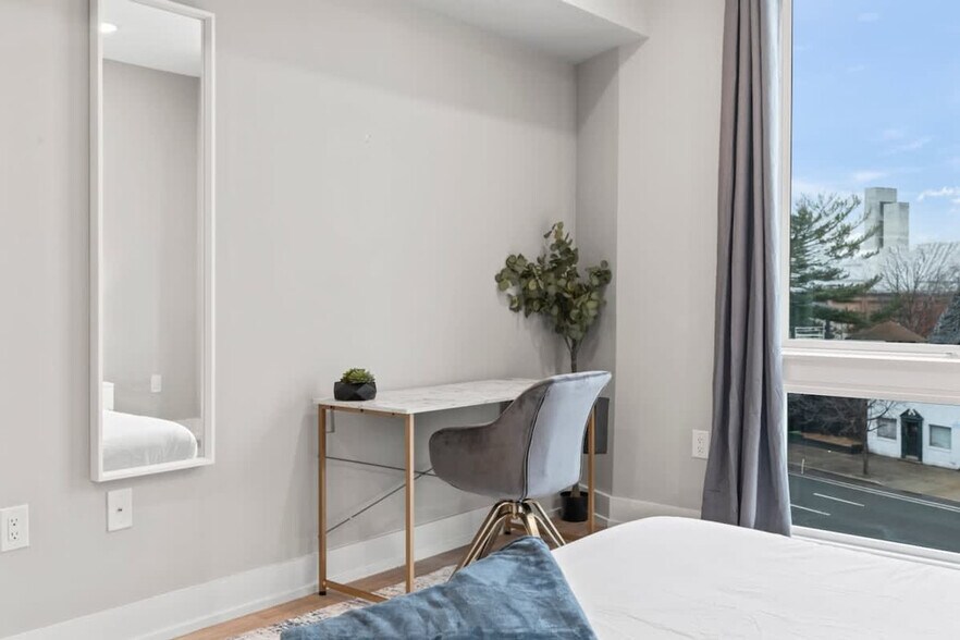 Building Photo - 626 N Delaware Ave