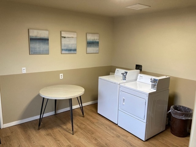 Building Photo - 437 E Marion St