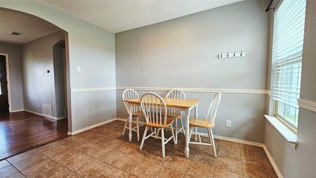 Building Photo - 5075 FM 5