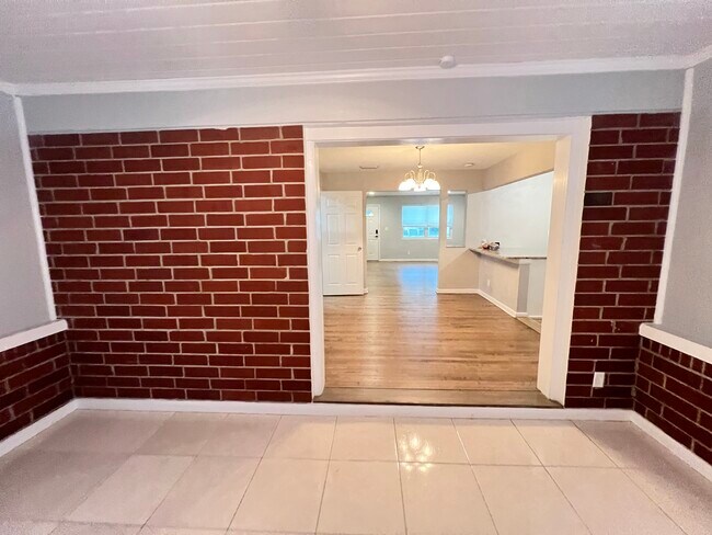 Building Photo - 3219 Fruitwood Ln