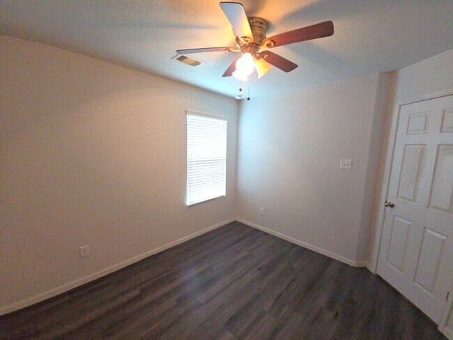 Building Photo - 3103 Thicket Path Way