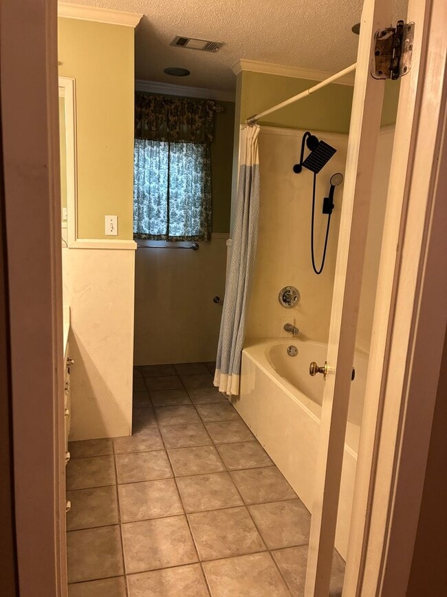 Building Photo - 19 Indian Trail