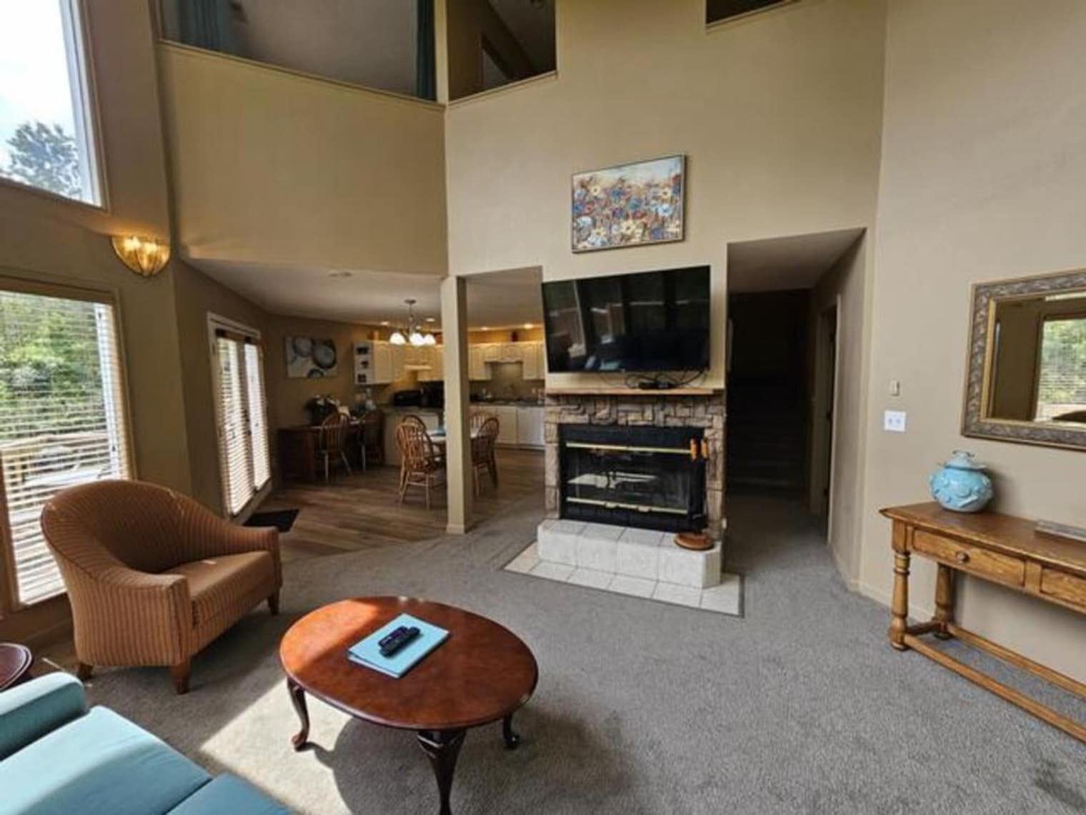 Building Photo - 1208 Edelweiss Dr