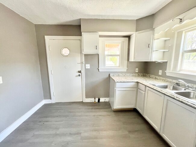 Building Photo - 1453 Olive St