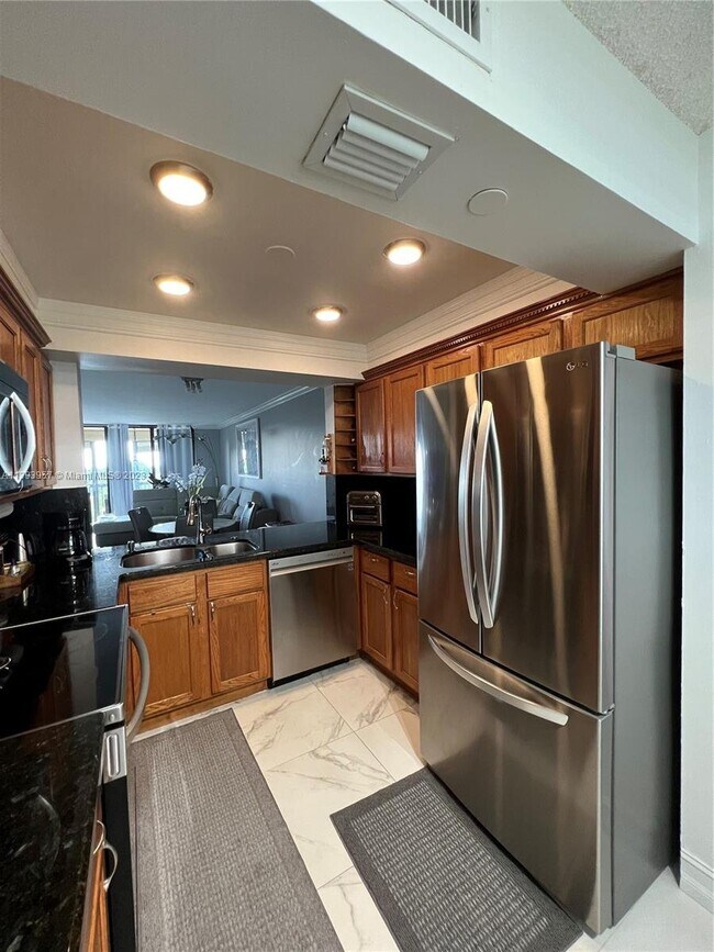 Building Photo - 1266 S Military Trail