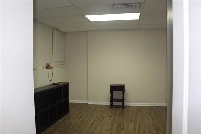 Building Photo - 2132 Arlin St NE
