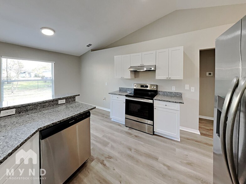 Building Photo - 3189 Thoroughbred Loop N