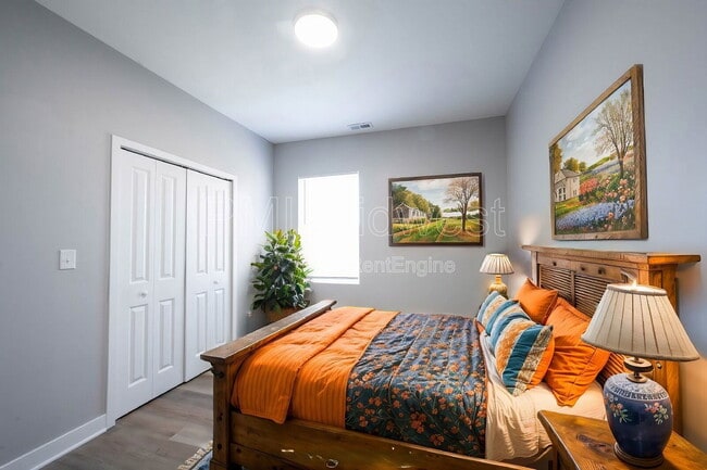 Building Photo - 2845 N Talbott St