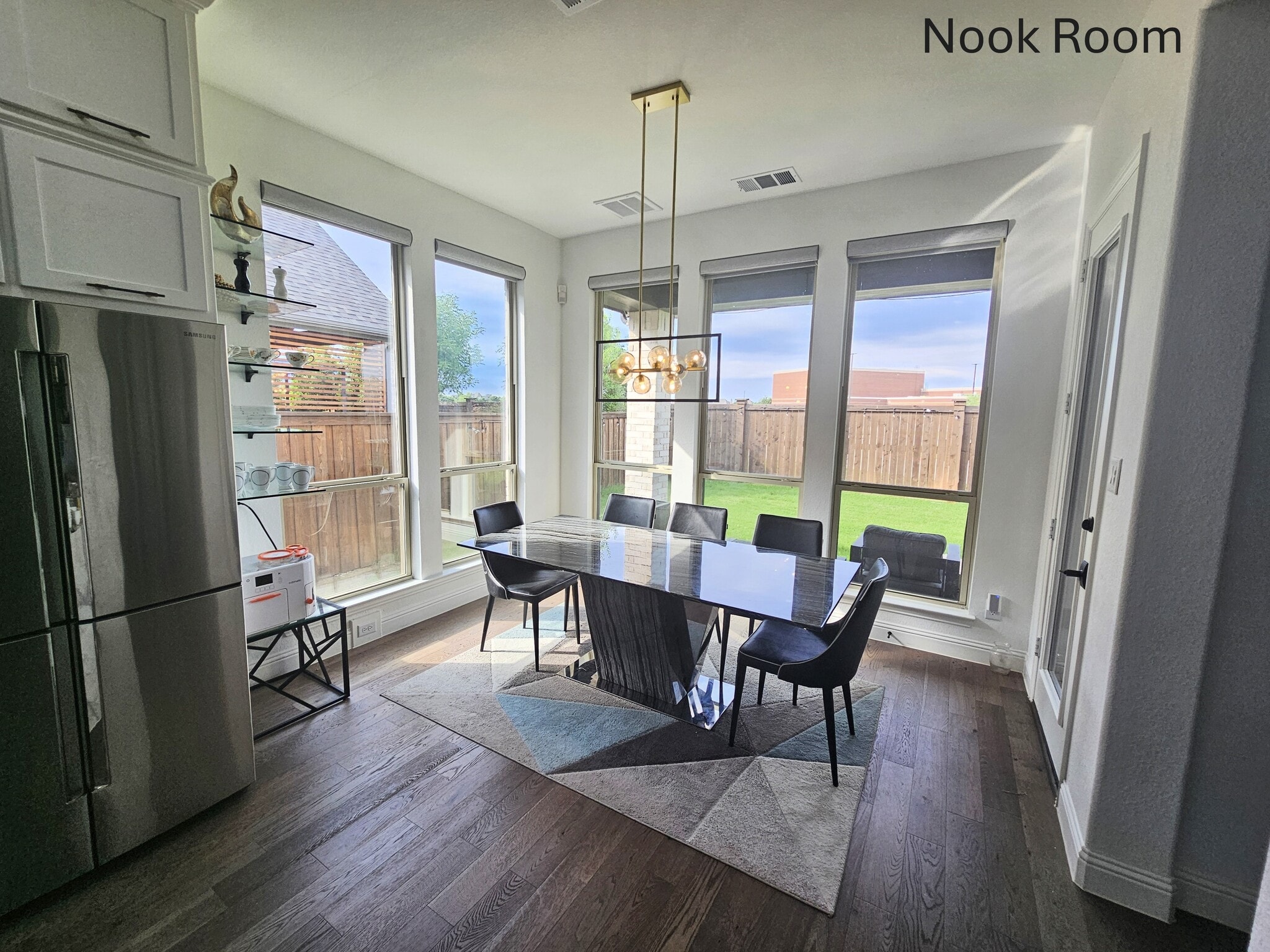 Nook Room - 3004 Warrington