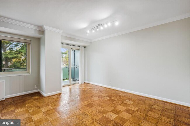 Building Photo - 4201 Cathedral Ave NW