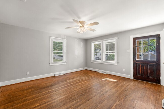 Building Photo - 1540 McCormick St