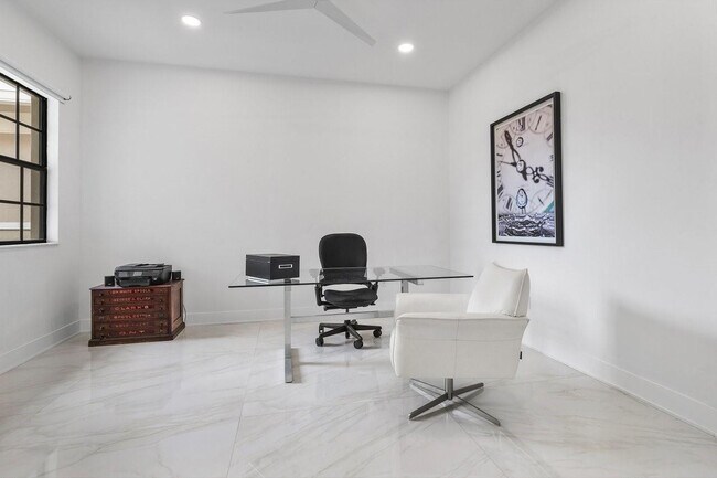 Building Photo - 7587 Old Thyme Ct