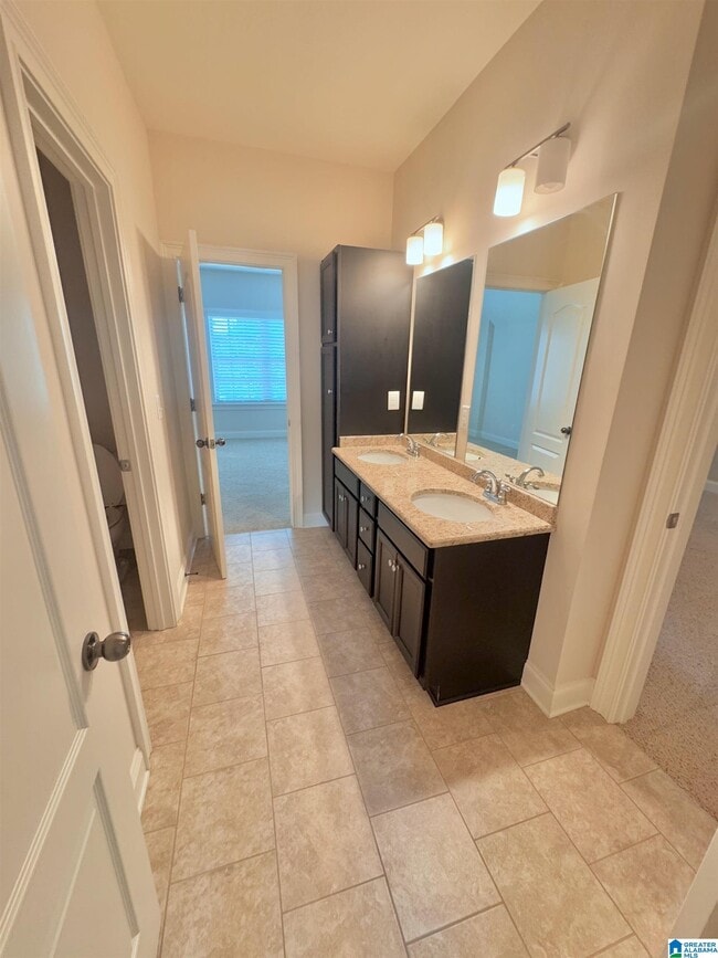 Building Photo - 4872 Heritage Hills Way