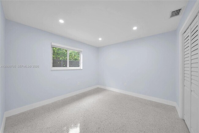 Building Photo - 2311 SW 23rd St