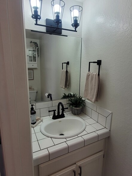 Building Photo - 542 N Shelton St