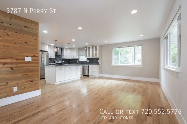 Building Photo - 3787 Perry St