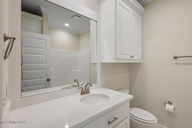 Building Photo - 464 Aurora Cir