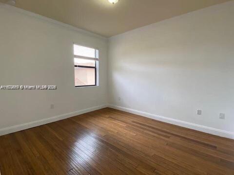 Building Photo - 570 SE 34th Ave