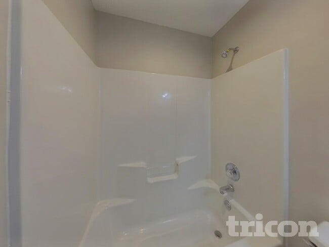 Building Photo - 409 Glen Eagle Cir