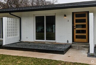 Building Photo - 1215 Hollow Creek Dr