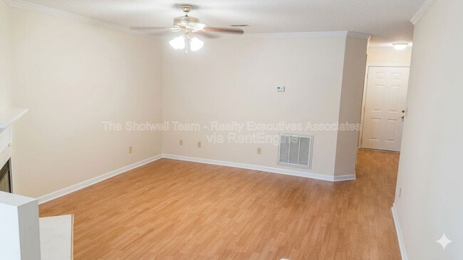 Building Photo - 1017 Nod St