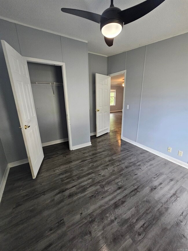 Building Photo - 3345 Confederate Dr