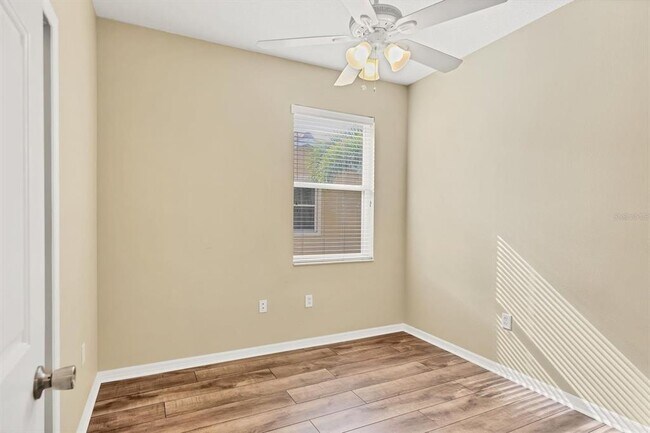 Building Photo - 3821 Parkridge Cir