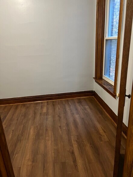 Building Photo - 6833 S Ada St