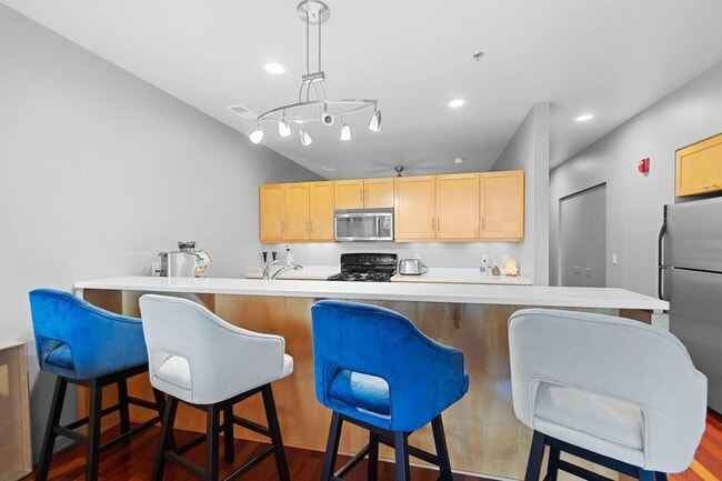 Building Photo - 101 Cherry St